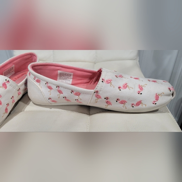 BOBS from Skechers Flamingo Print Flats - White and Pink - Picture 3 of 7